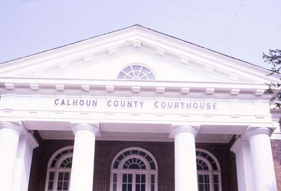 Calhoun-County-Courthouse