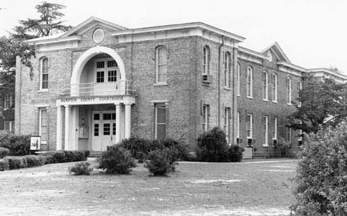 Hampton-County-Courthouse