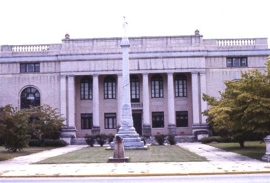 Lee-County-Courthouse