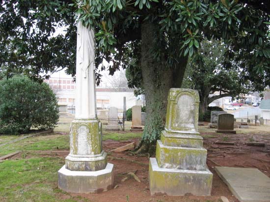 Laurelwood-Cemetery